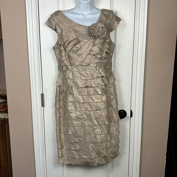 London Times Dresses & Skirts - London Times Women's Gold Sleeveless Tiered Zip Cocktail Midi Party Dress 14